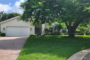 5549 Foxhunt Way, Naples, FL 34104 - Photo 2