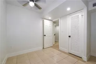 200 Turtle Lake Ct, Naples, FL 34105 - Photo 14