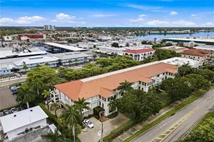 705 10th St S, Naples, FL 34102 - Photo 26