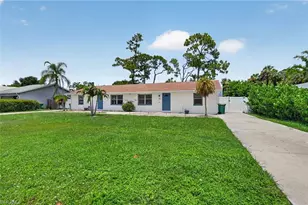 781 95th Ave N, Naples, FL 34108 - Photo 2
