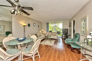 175 Turtle Lake Ct, Naples, FL 34105 - Photo 4
