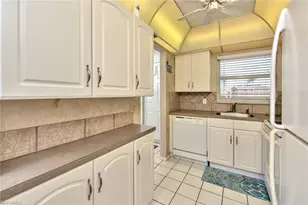 175 Turtle Lake Ct, Naples, FL 34105 - Photo 8