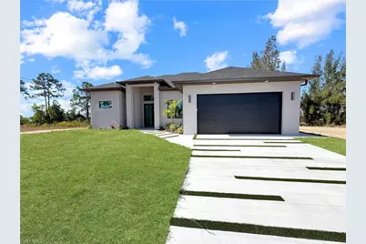 2206 NE 35th Ln, Cape Coral, FL 33909 - Photo 2