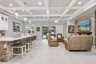 16395 Barclay Ct, Naples, FL 34110 - Photo 8