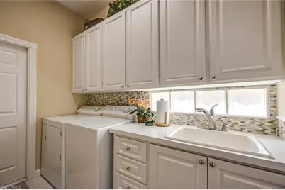 3917 Isla Ciudad Ct, Naples, FL 34109 - Photo 16
