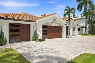 5203 Starfish Ave, Naples, FL 34103 - Photo 2