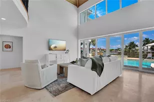 215 Mooring Line Dr, Naples, FL 34102 - Photo 14
