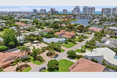 506 Pine Grove Ln, Naples, FL 34103 - Photo 4