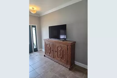 9670 Gladiolus Preserve Cir, Fort Myers, FL 33908 - Photo 4