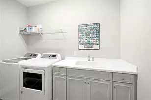 2278 Marquesa Cir, Naples, FL 34112 - Photo 22