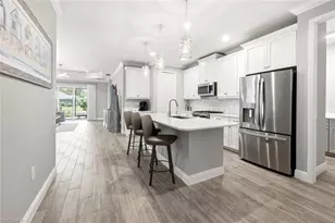 2278 Marquesa Cir, Naples, FL 34112 - Photo 6