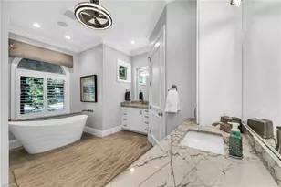 590 Putter Point Pl, Naples, FL 34103 - Photo 12