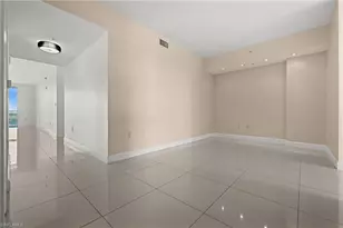 3000 Oasis Grand Blvd, Fort Myers, FL 33916 - Photo 8