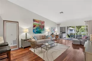 7108 Barrington Cir, Naples, FL 34108 - Photo 10