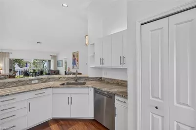 7108 Barrington Cir #202, Naples, FL 34108 - Photo 8