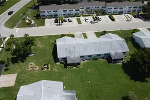 1527 Edgewater Cir, Fort Myers, FL 33919 - Photo 10