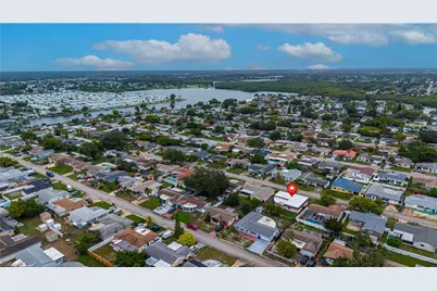 3417 Hoover Dr, Holiday, FL 34691 - Photo 10