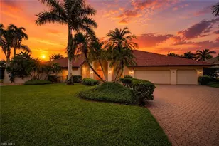 700 Hollybriar Ln, Naples, FL 34108 - Photo 1