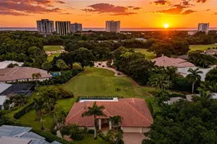 700 Hollybriar Ln, Naples, FL 34108 - Photo 2