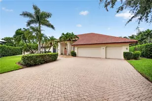 700 Hollybriar Ln, Naples, FL 34108 - Photo 14