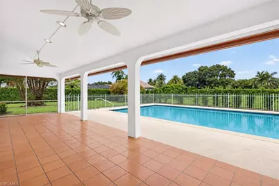 700 Hollybriar Ln, Naples, FL 34108 - Photo 10