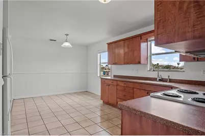 612 Santa Barbara Blvd, Cape Coral, FL 33991 - Photo 8