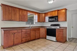 612 Santa Barbara Blvd, Cape Coral, FL 33991 - Photo 4