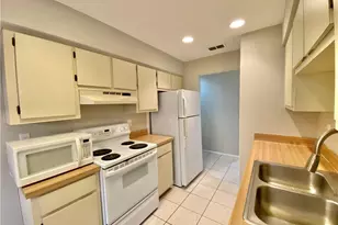13128 Langton Ct, Fort Myers, FL 33919 - Photo 8