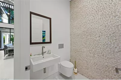 376 1st Ave N, Naples, FL 34102 - Photo 32