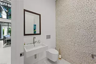 376 1st Ave N, Naples, FL 34102 - Photo 32