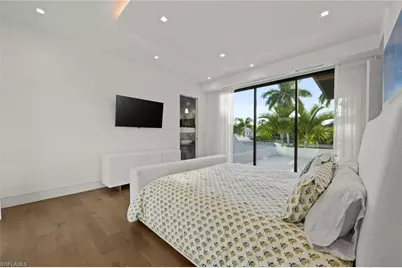 376 1st Ave N, Naples, FL 34102 - Photo 36