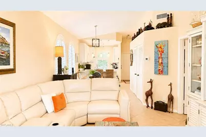 8274 Twelve Oaks Cir #126, Naples, FL 34113 - Photo 4