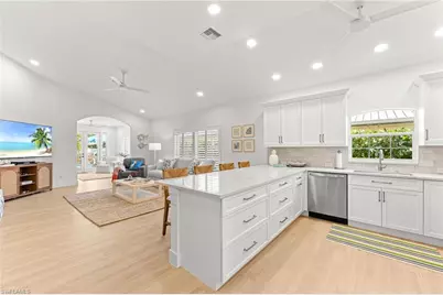 575 101st Ave N, Naples, FL 34108 - Photo 4