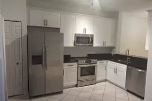 3642 Pine Oak Cir, Fort Myers, FL 33916 - Photo 2