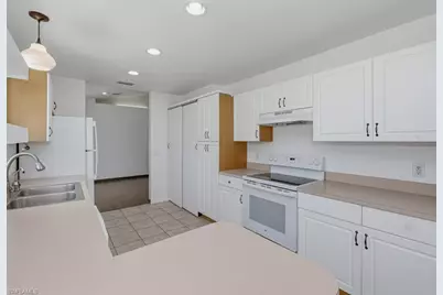 1131 10th Ave NE, Naples, FL 34120 - Photo 8