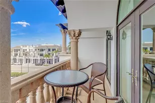 900 5th Ave S, Naples, FL 34102 - Photo 24