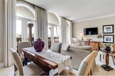 900 5th Ave S #302, Naples, FL 34102 - Photo 8