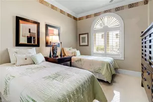 900 5th Ave S, Naples, FL 34102 - Photo 10