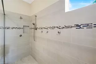 8362 Viale Cir, Naples, FL 34114 - Photo 18