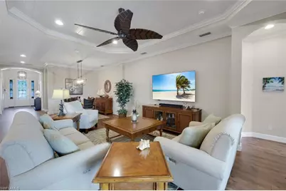 8362 Viale Cir, Naples, FL 34114 - Photo 10
