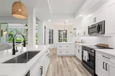 8452 Abbington Cir #1612, Naples, FL 34108 - Photo 6