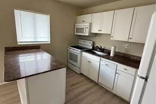 10632 Woods Cir, Bonita Springs, FL 34135 - Photo 2