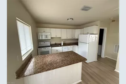 10632 Woods Cir #6, Bonita Springs, FL 34135 - Photo 6