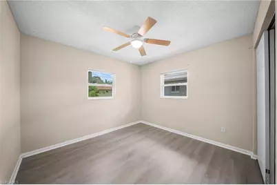 5820 Algiers St, Fort Myers, FL 33919 - Photo 8