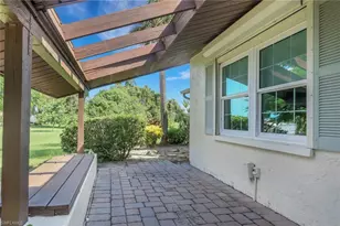 147 Round Key Cir, Naples, FL 34112 - Photo 2