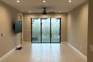 7553 Carnegie Way, Naples, FL 34119 - Photo 4