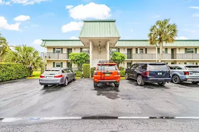 600 Valley Stream Dr #F8, Naples, FL 34113 - Photo 2