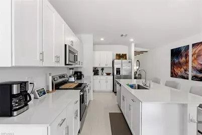 12119 Shortleaf Pine Trl, Fort Myers, FL 33966 - Photo 6