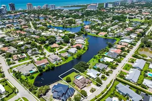 4651 West Blvd, Naples, FL 34103 - Photo 8