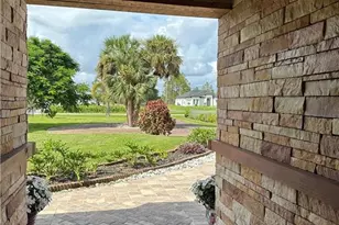 2744 39th Ave NE, Naples, FL 34120 - Photo 4